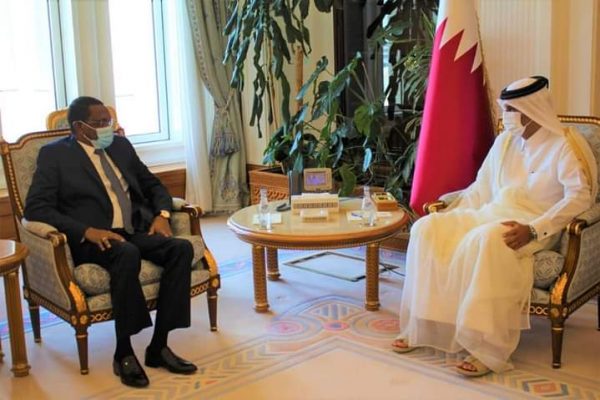 Le Chef de la Diplomatie tchadienne Chérif Mahamat Zene s’entretient en tête-à-tête l’Émir du Qatar