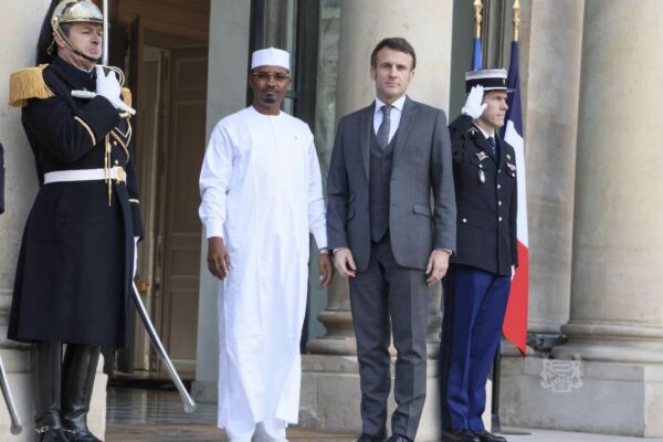 Tchad-France : le Président de Transition, Général MAHAMAT IDRISS DEBY ITNO a quitté N’Djaména ce mardi pour Paris.